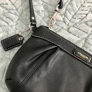 🖤 COACH WRISTLET- LIKE NEW